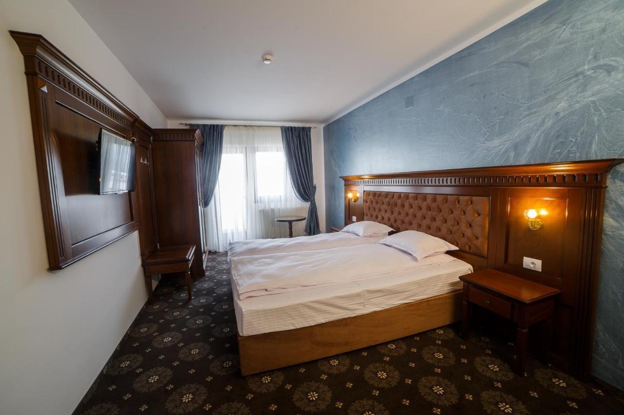 Gradina Mariajelor Hotel Câmpulung Moldovenesc Extérieur photo